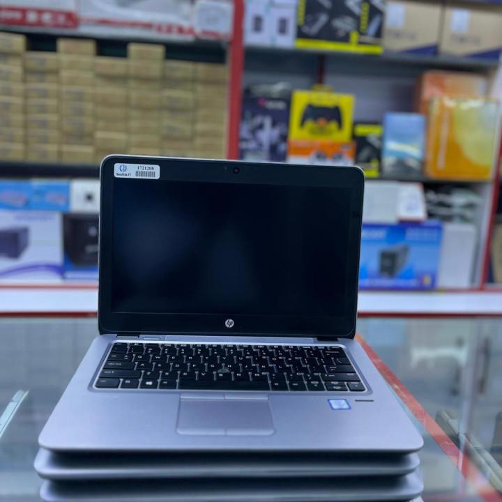 HP EliteBook 820 G3